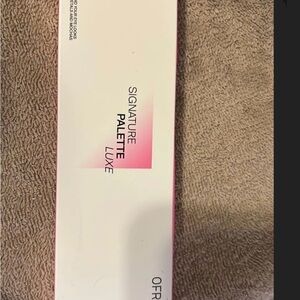OFRA Signature Palette Luxe in White and Pink